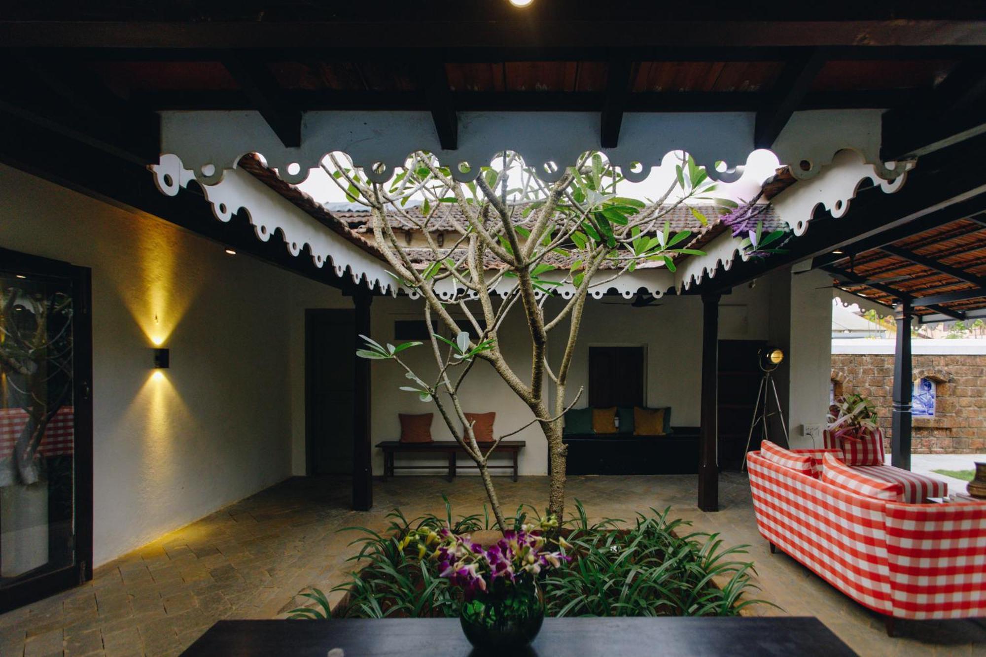The Project Cafe Hotel Aldona Buitenkant foto