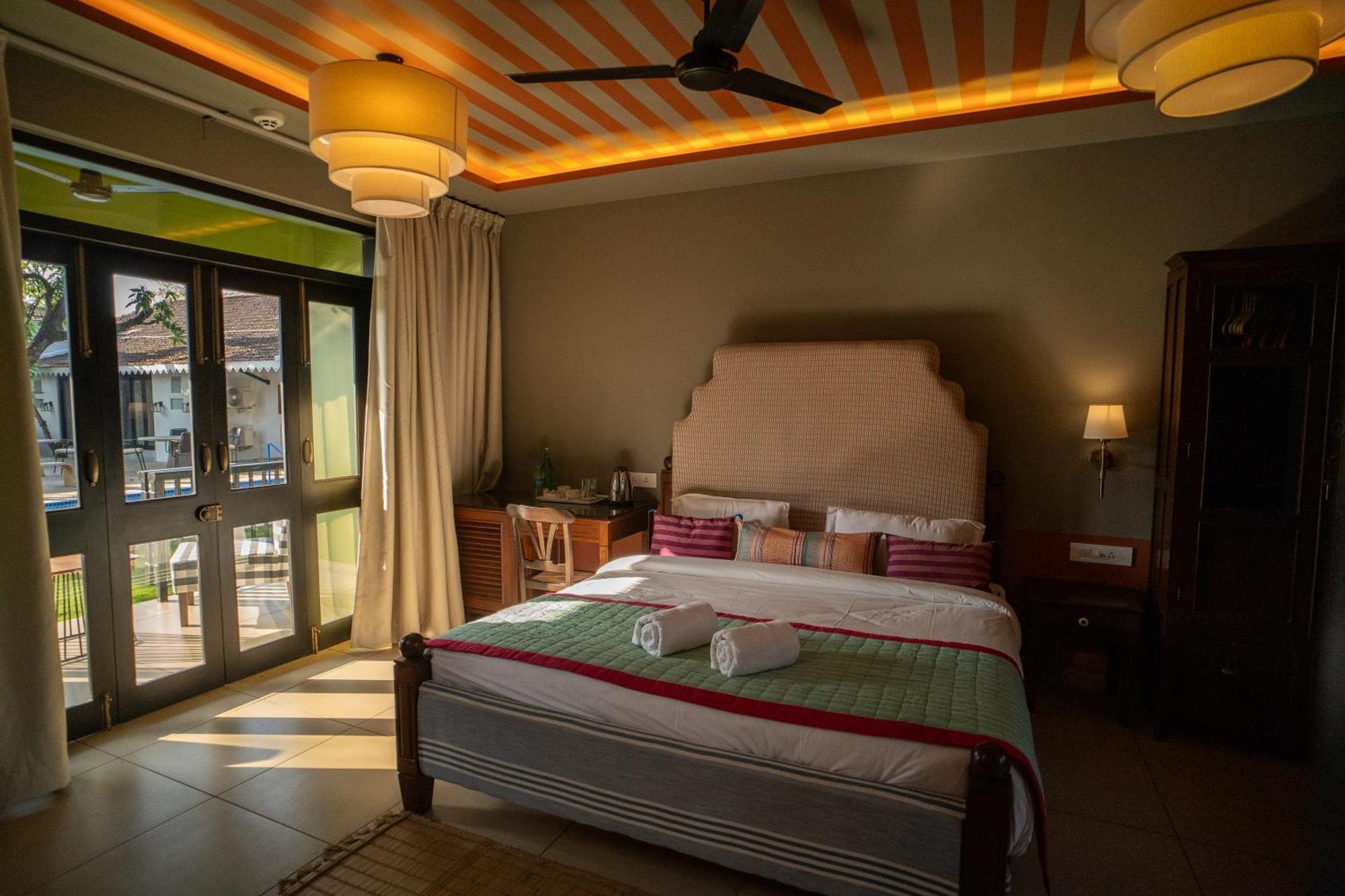 The Project Cafe Hotel Aldona Buitenkant foto